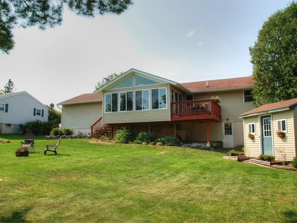 5829 Shelburne Road Shelburne VT 05482