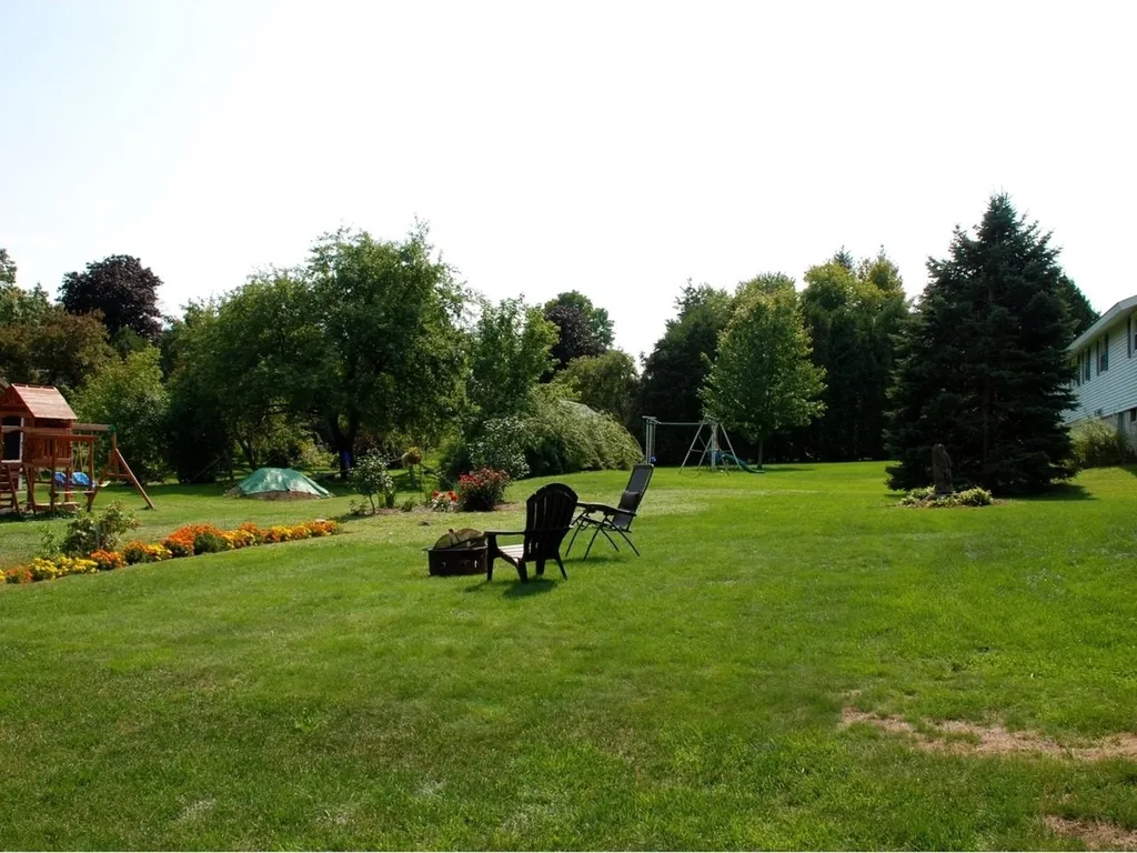 5829 Shelburne Road Shelburne VT 05482