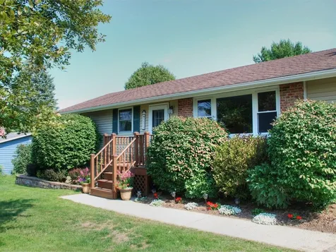 5829 Shelburne Road Shelburne VT 05482