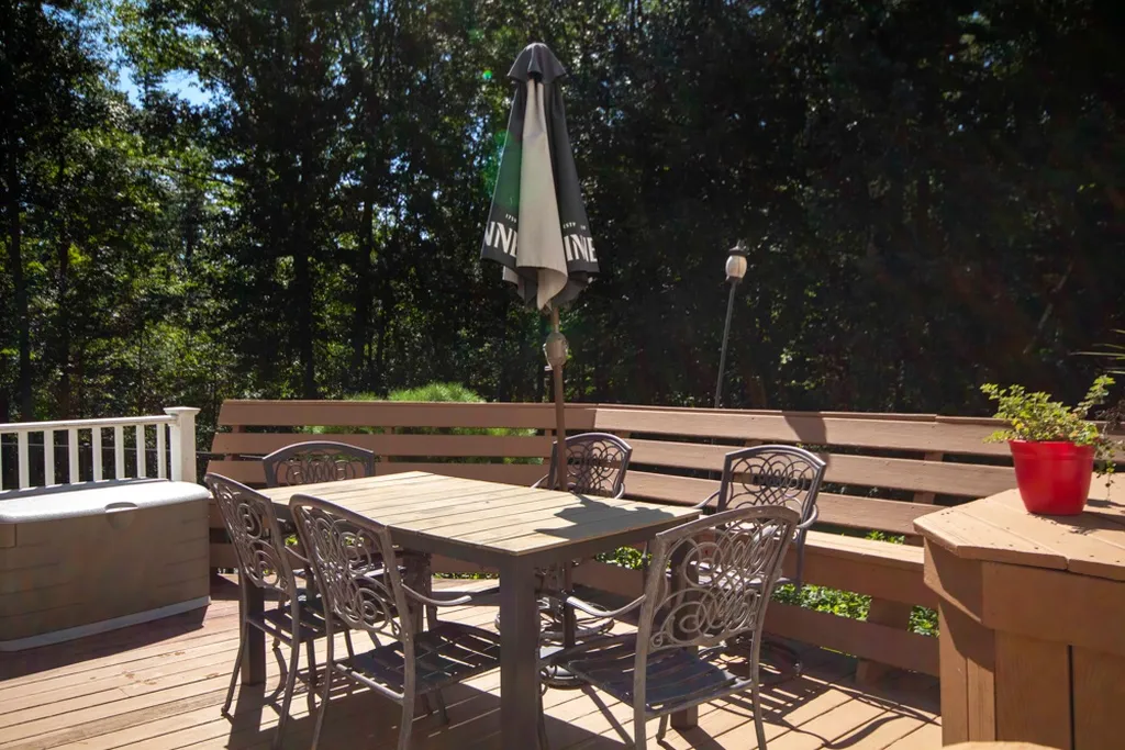 42 Anthony Drive Londonderry NH 03053