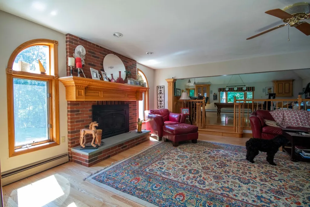 42 Anthony Drive Londonderry NH 03053