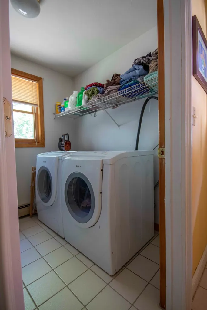 42 Anthony Drive Londonderry NH 03053