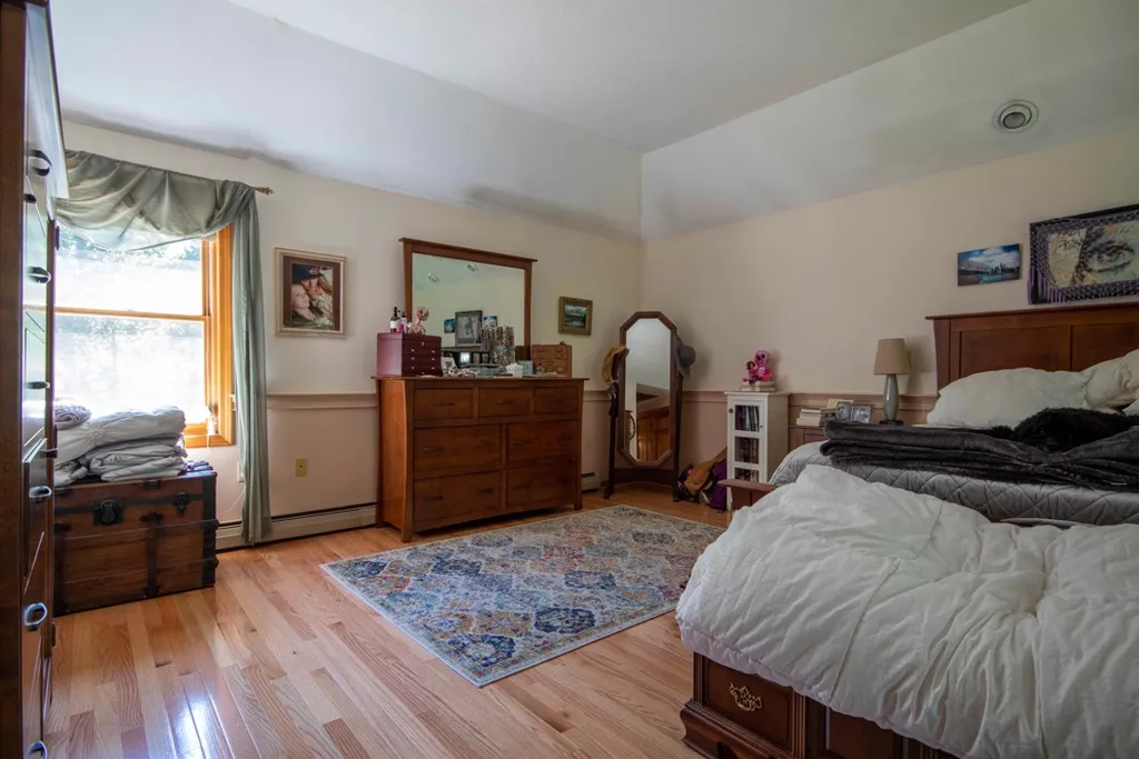 42 Anthony Drive Londonderry NH 03053