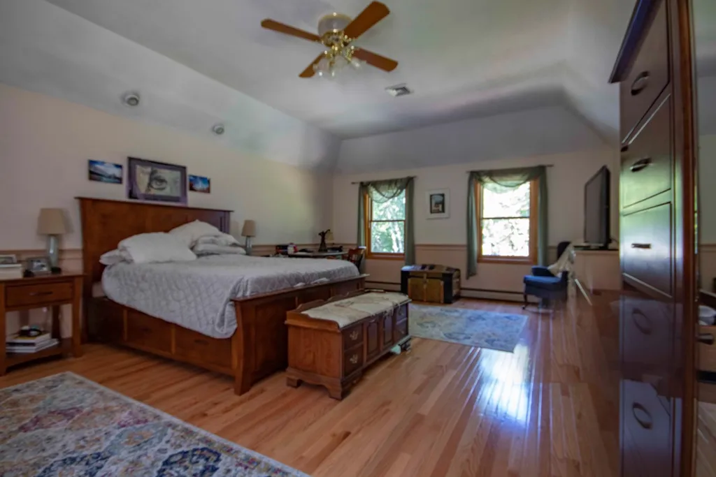 42 Anthony Drive Londonderry NH 03053