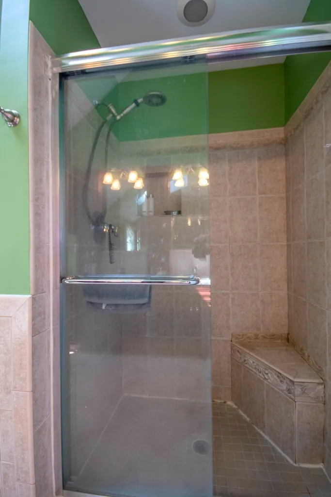 42 Anthony Drive Londonderry NH 03053