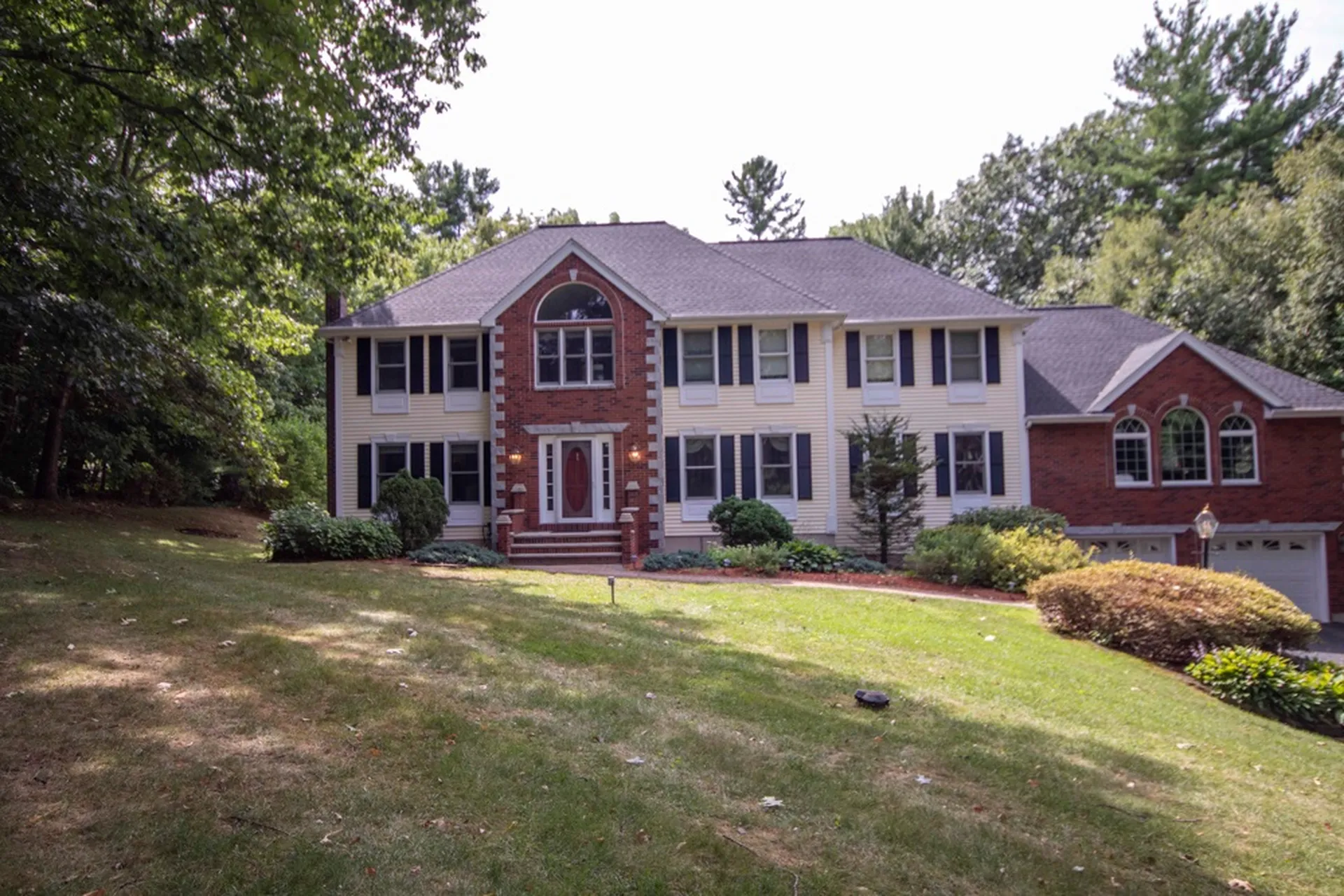 42 Anthony Drive Londonderry NH 03053