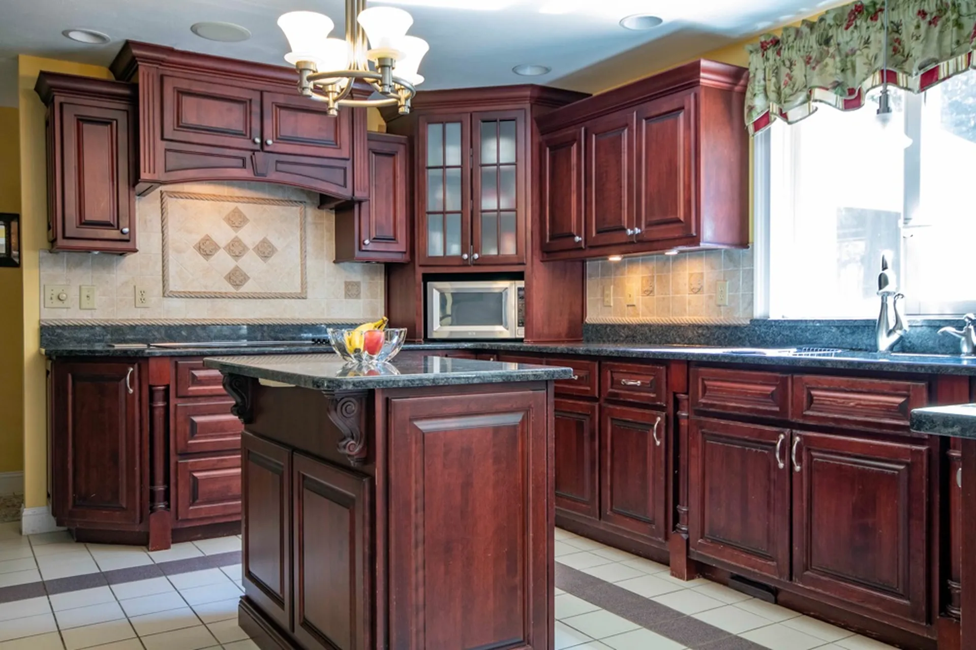 42 Anthony Drive Londonderry NH 03053