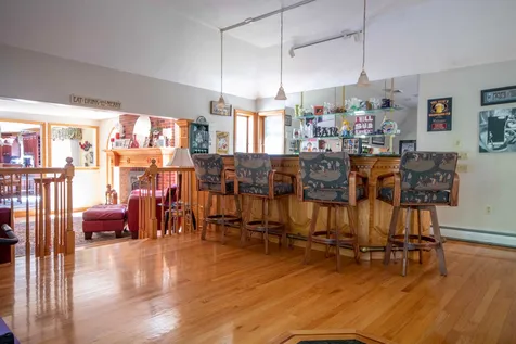 42 Anthony Drive Londonderry NH 03053