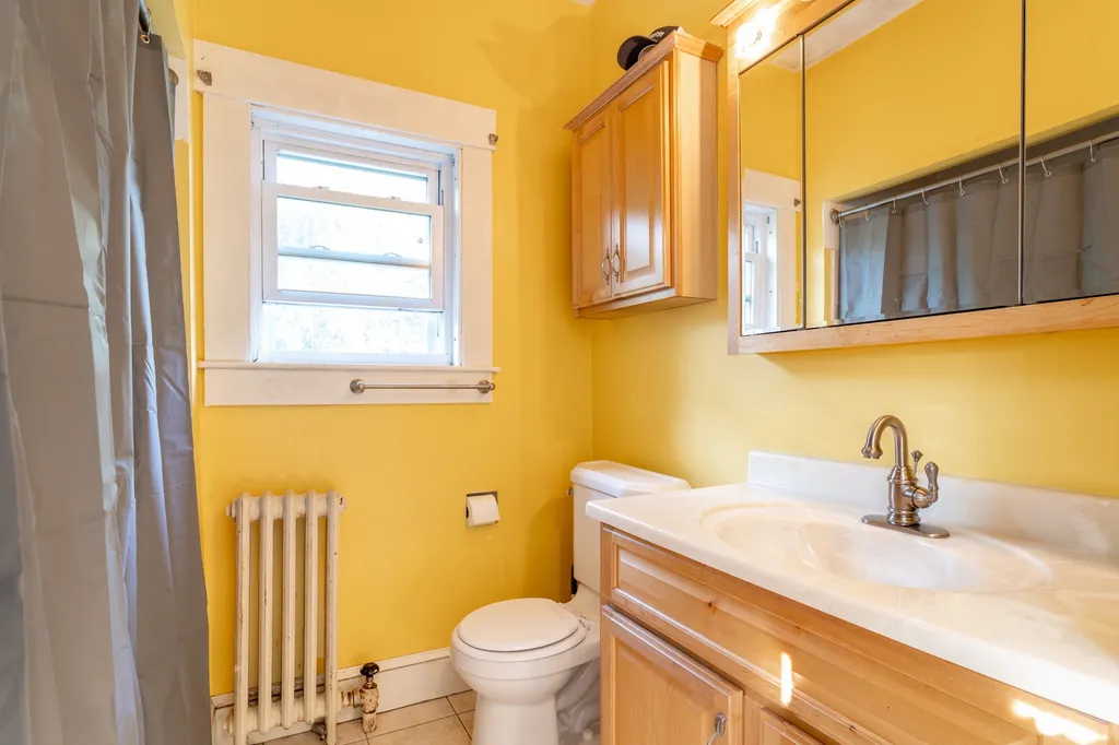 207 High Street Somersworth NH 03878