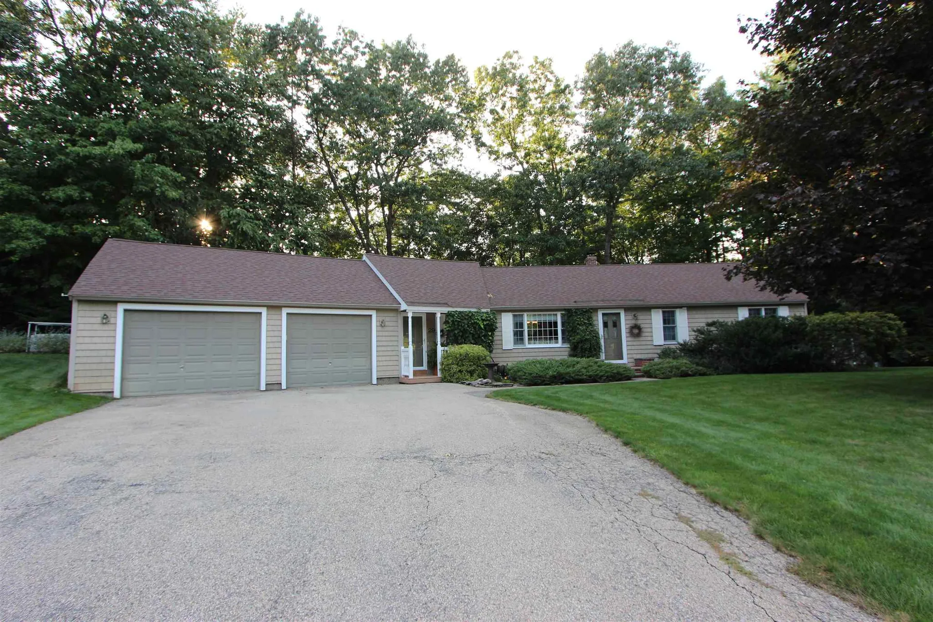 29 Hawke Lane Danville NH 03819