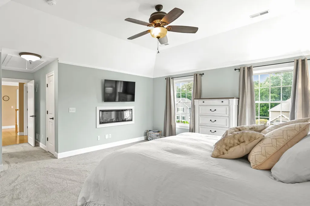 41 Silver Brook Road Salem NH 03079