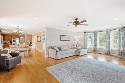 41 Silver Brook Road Salem NH 03079