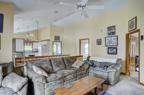 398 Riverdale Avenue Manchester NH 03103