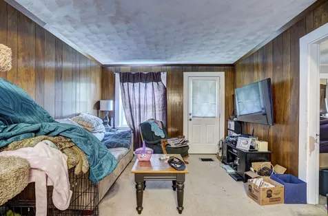 398 Riverdale Avenue Manchester NH 03103