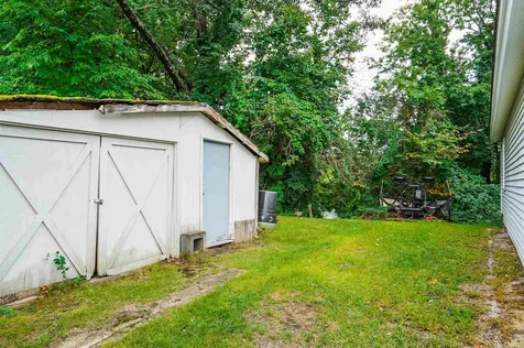 398 Riverdale Avenue Manchester NH 03103