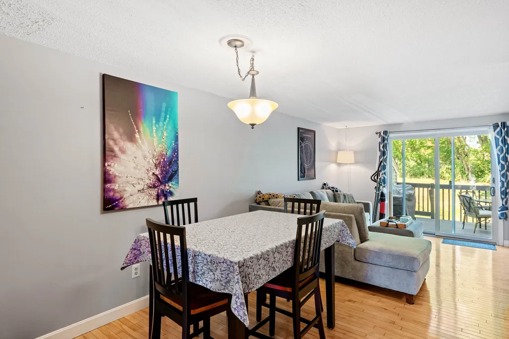 232 Fox Hollow Drive Hudson NH 03051