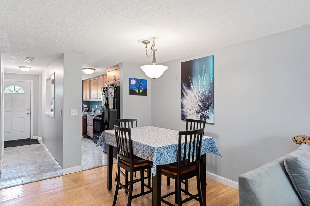 232 Fox Hollow Drive Hudson NH 03051
