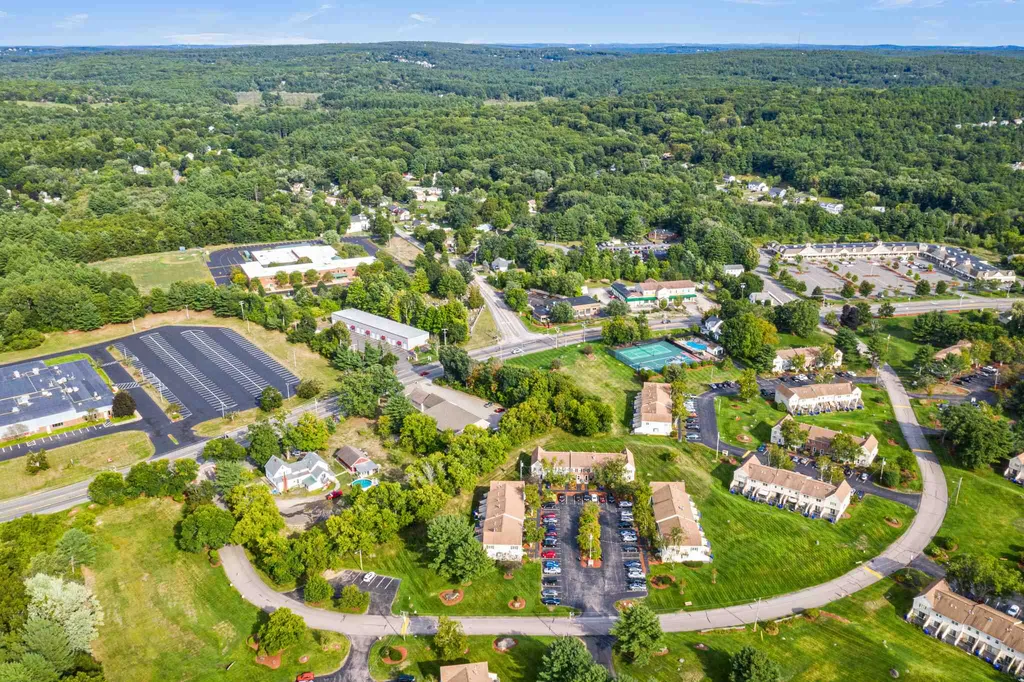 232 Fox Hollow Drive Hudson NH 03051