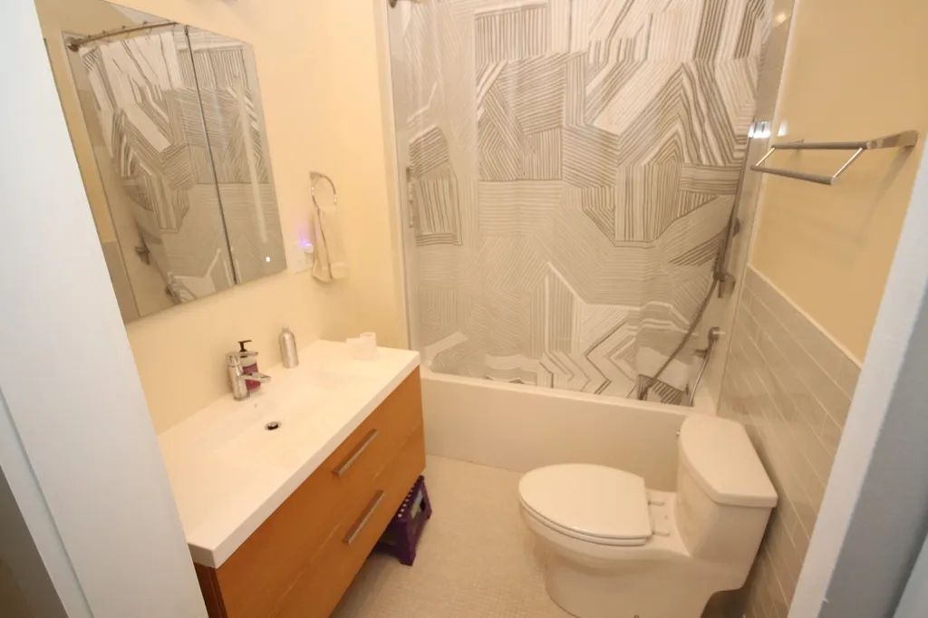 64 Bellamy Road Dover NH 03820-4324