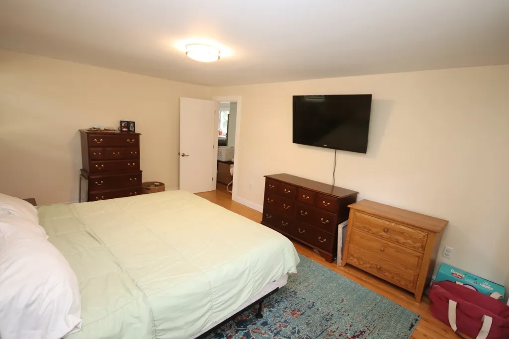 64 Bellamy Road Dover NH 03820-4324