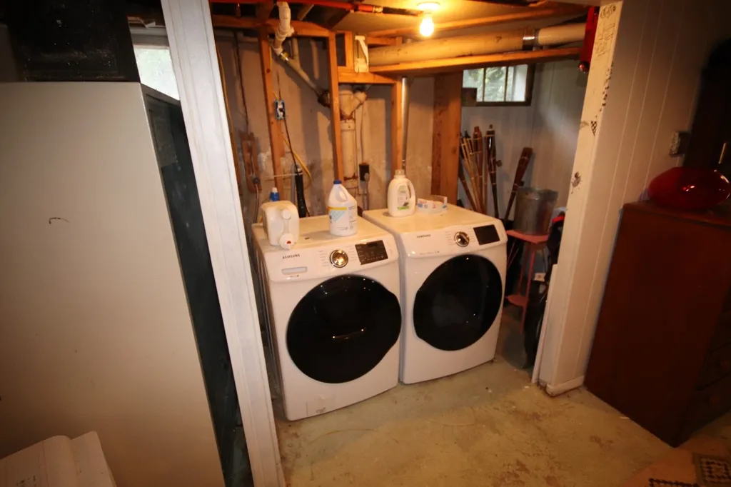 64 Bellamy Road Dover NH 03820-4324