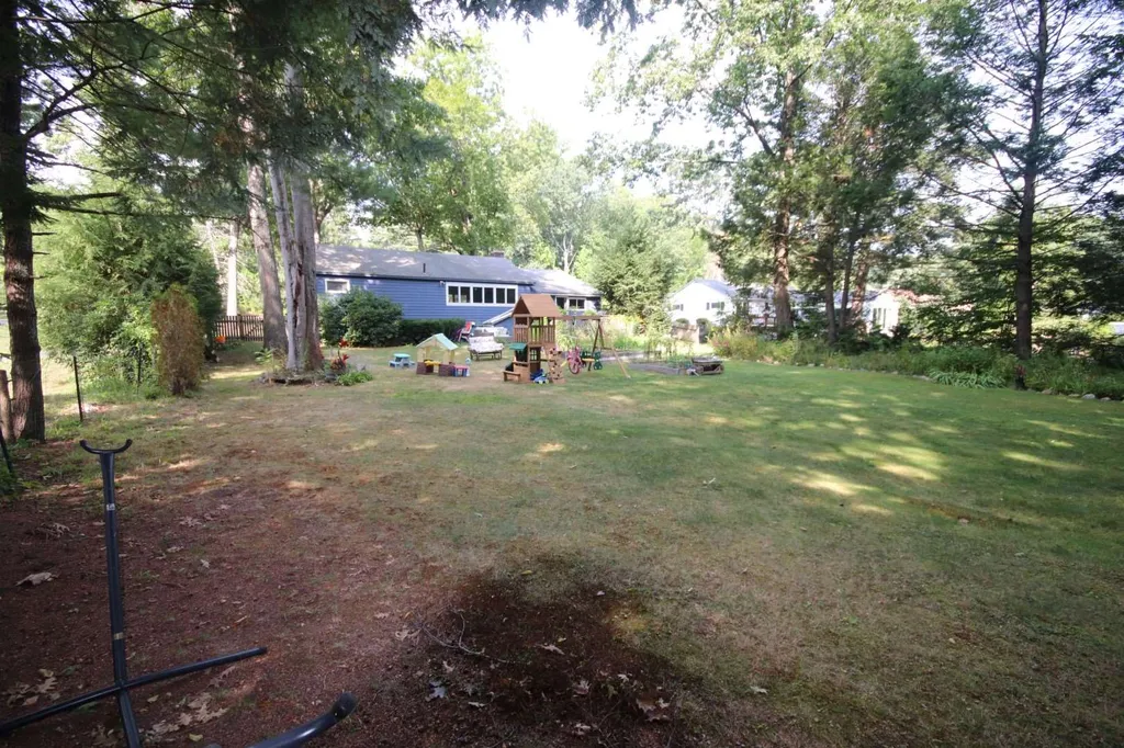 64 Bellamy Road Dover NH 03820-4324