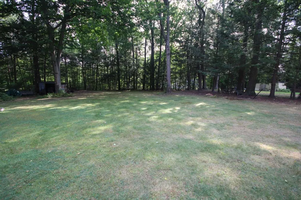 64 Bellamy Road Dover NH 03820-4324