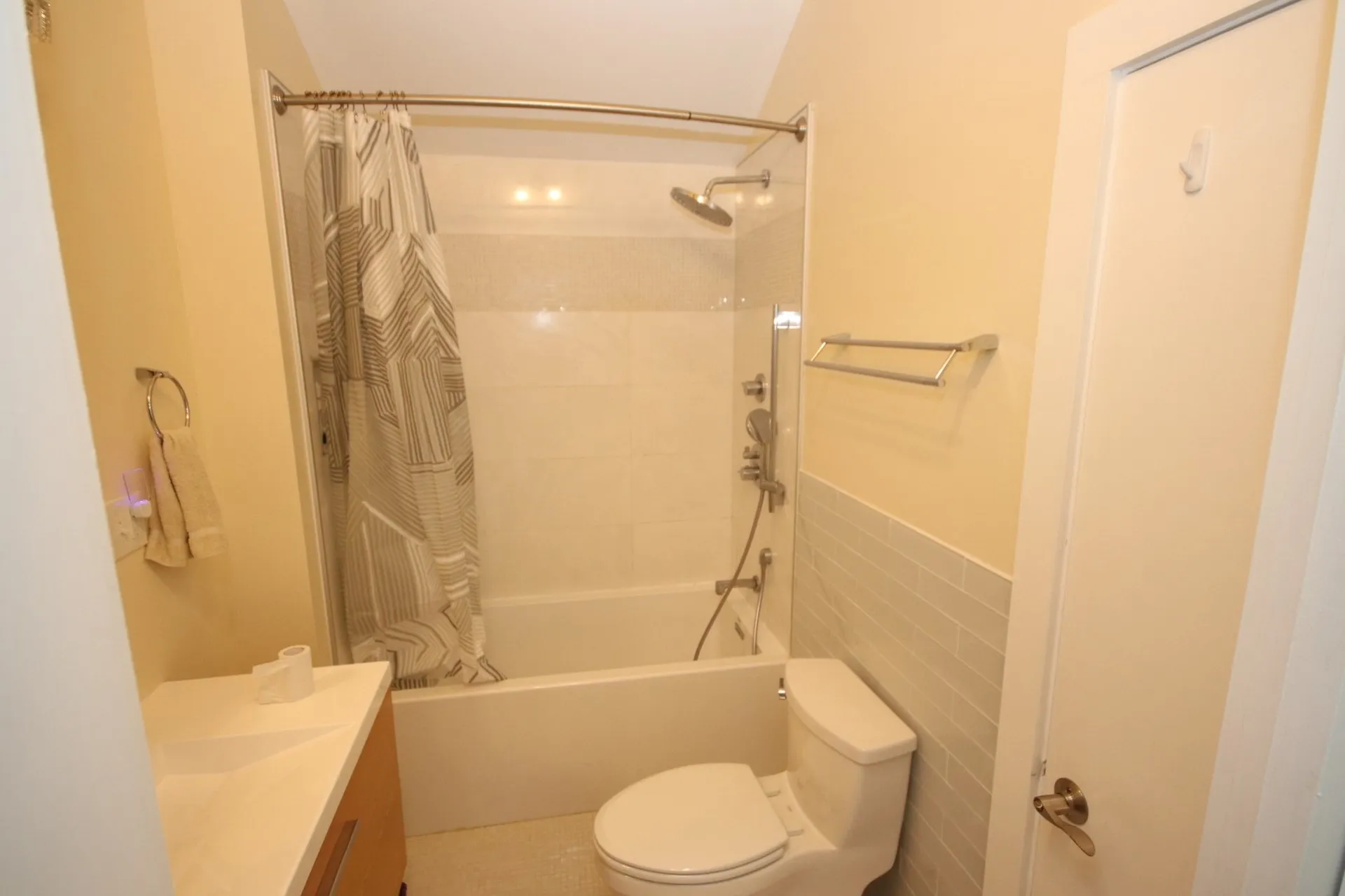 64 Bellamy Road Dover NH 03820-4324