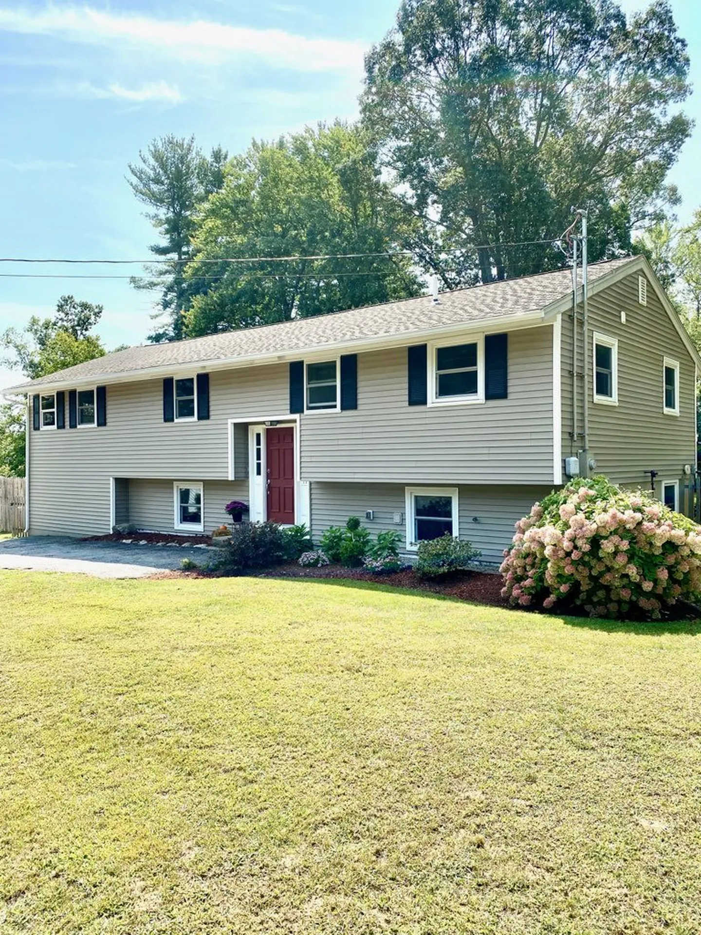 17 Lantern Lane Merrimack NH 03054