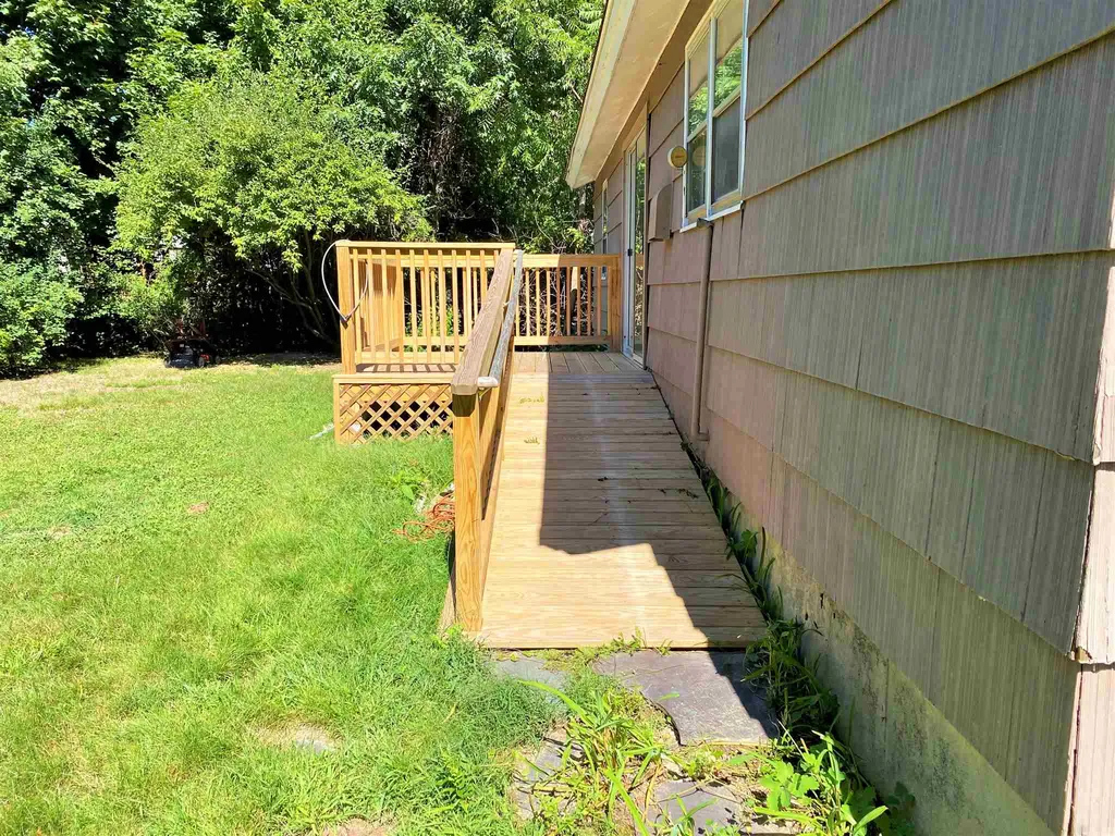 5 Leary Court Exeter NH 03833