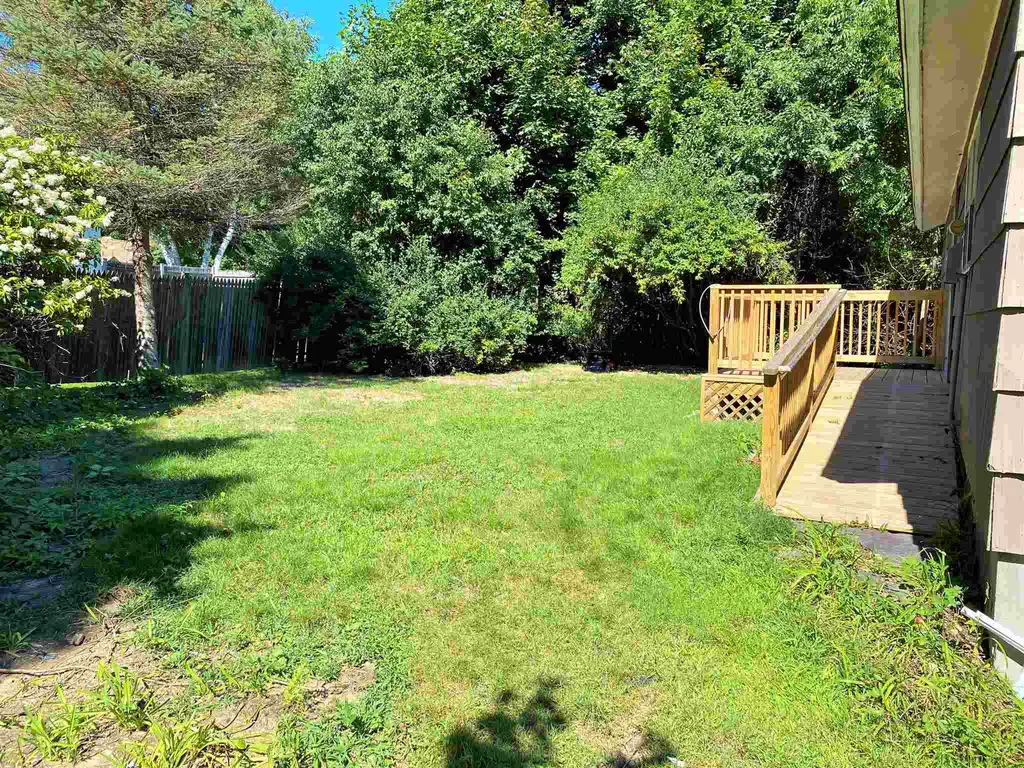 5 Leary Court Exeter NH 03833