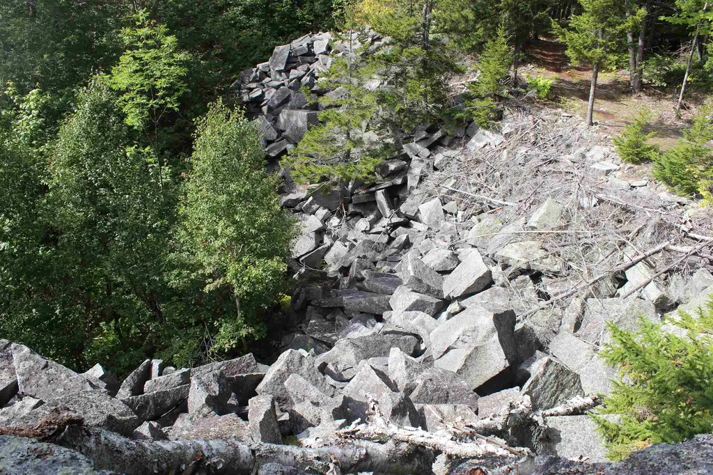 221 Perkins Lane Ryegate VT 05046