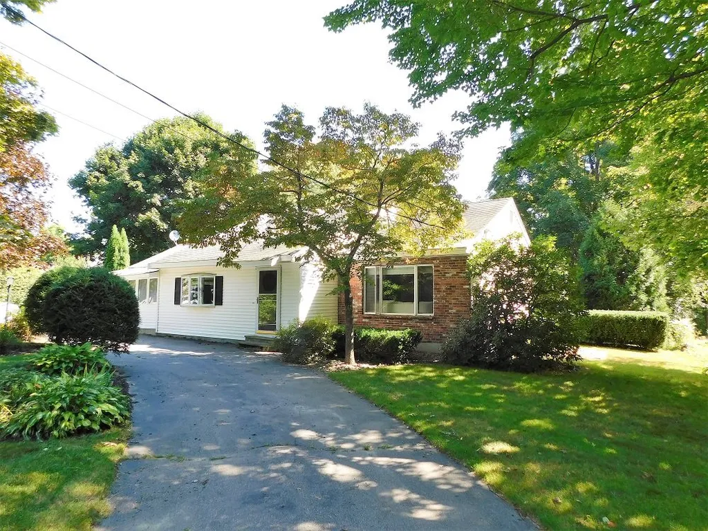 26 Summer Street Exeter NH 03833