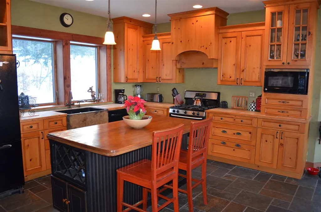 286 Echo View Road Plymouth VT 05056
