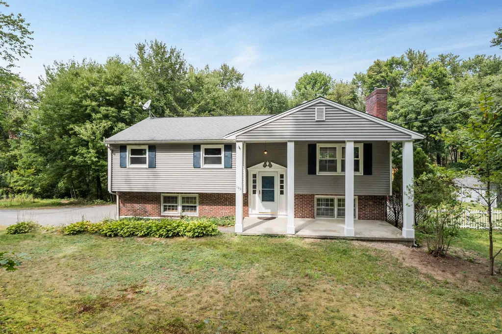143 Robinson Road Hudson NH 03051