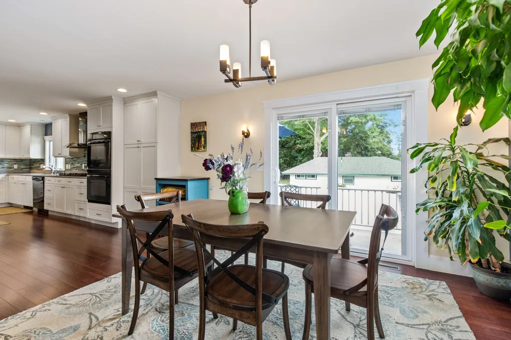 8 Woodlawn Circle Exeter NH 03833