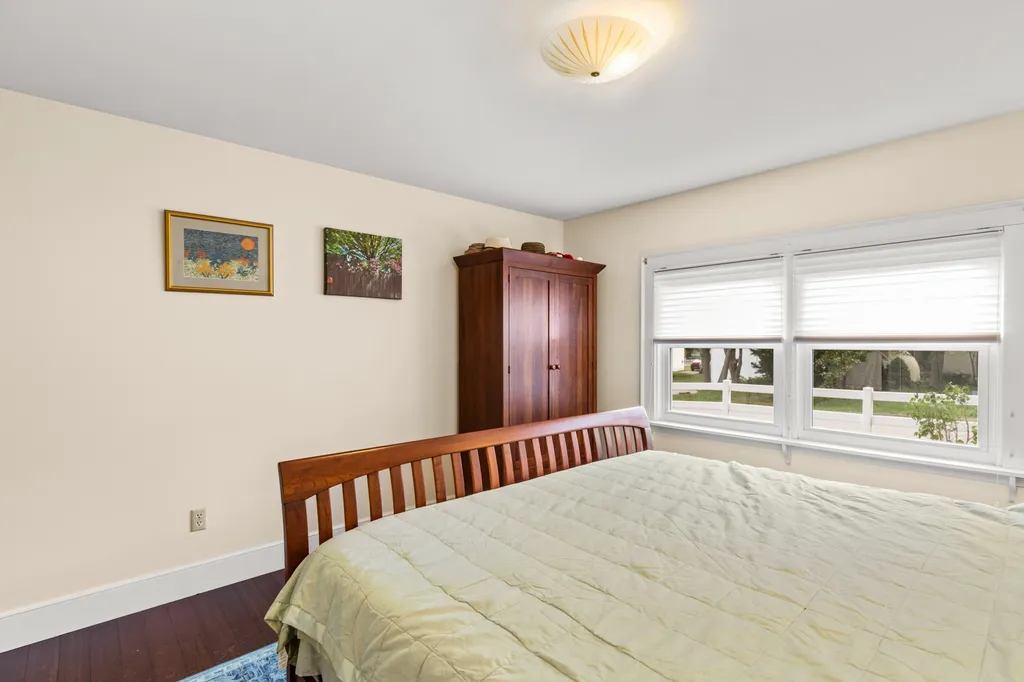 8 Woodlawn Circle Exeter NH 03833