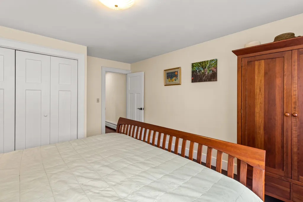 8 Woodlawn Circle Exeter NH 03833