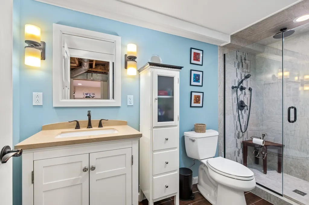 8 Woodlawn Circle Exeter NH 03833
