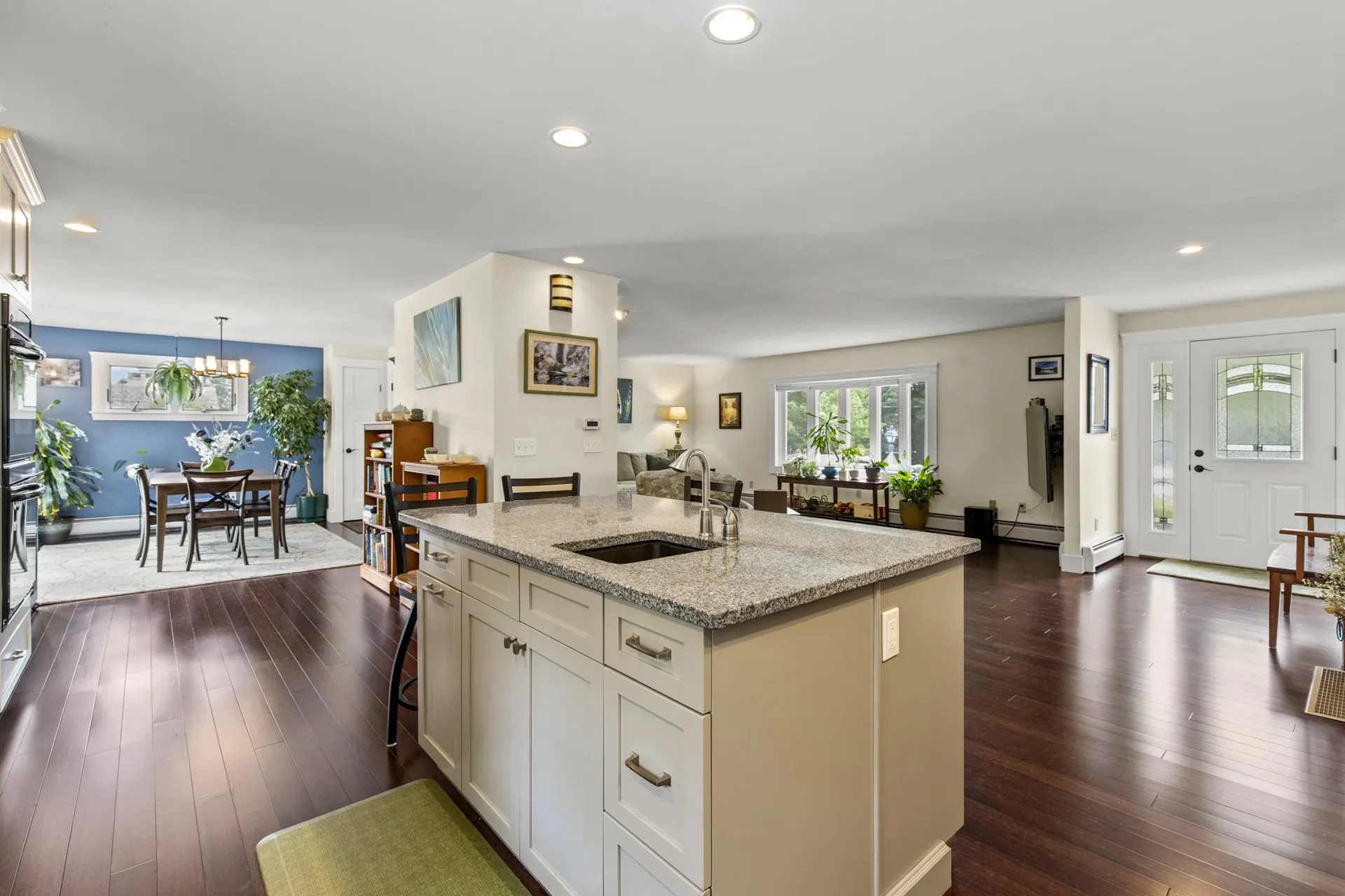 8 Woodlawn Circle Exeter NH 03833