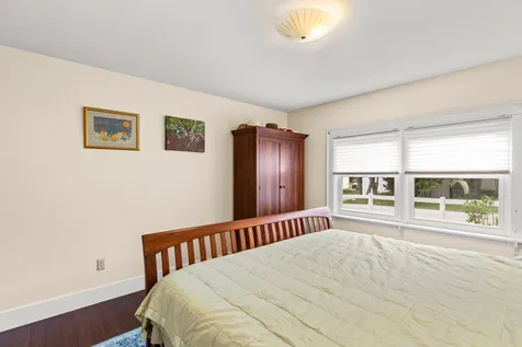 8 Woodlawn Circle Exeter NH 03833