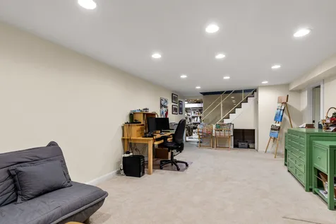 8 Woodlawn Circle Exeter NH 03833