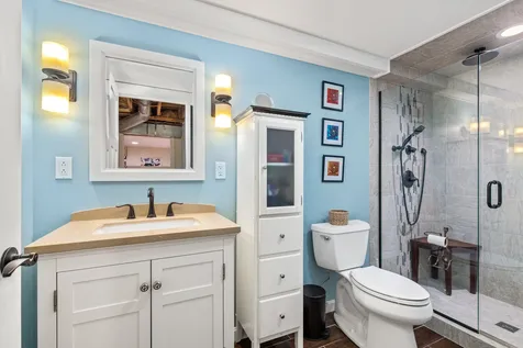 8 Woodlawn Circle Exeter NH 03833