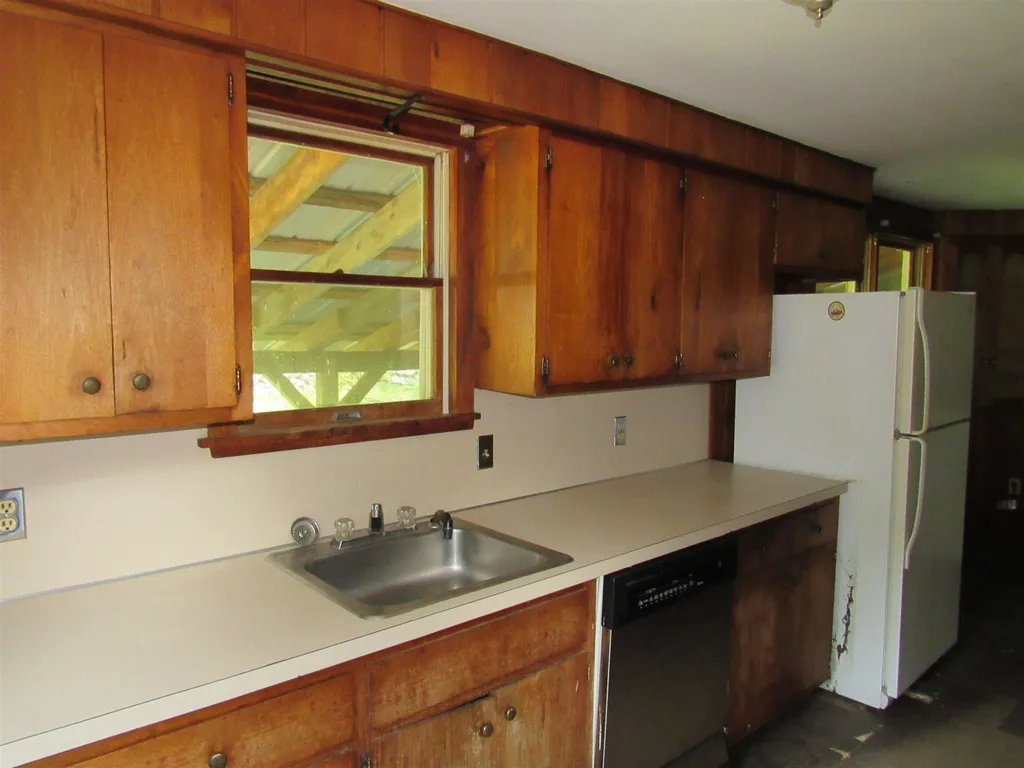 186 Lacross Road Springfield VT 05156