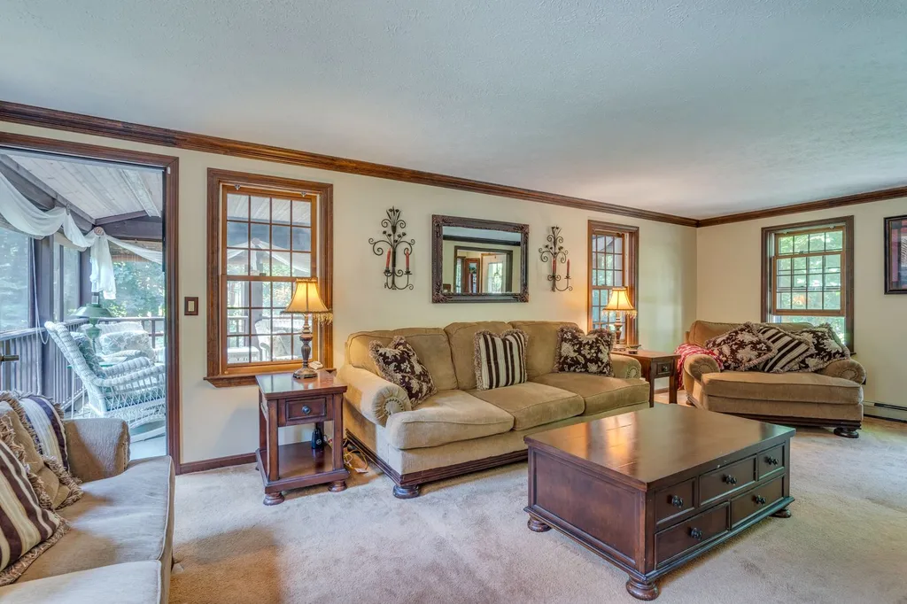 239 Post Road North Hampton NH 03862