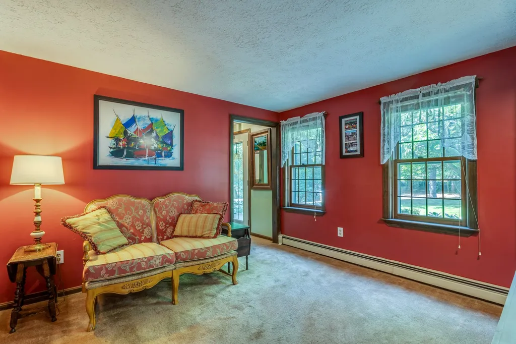 239 Post Road North Hampton NH 03862