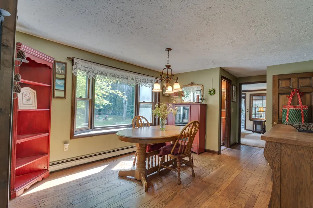 239 Post Road North Hampton NH 03862