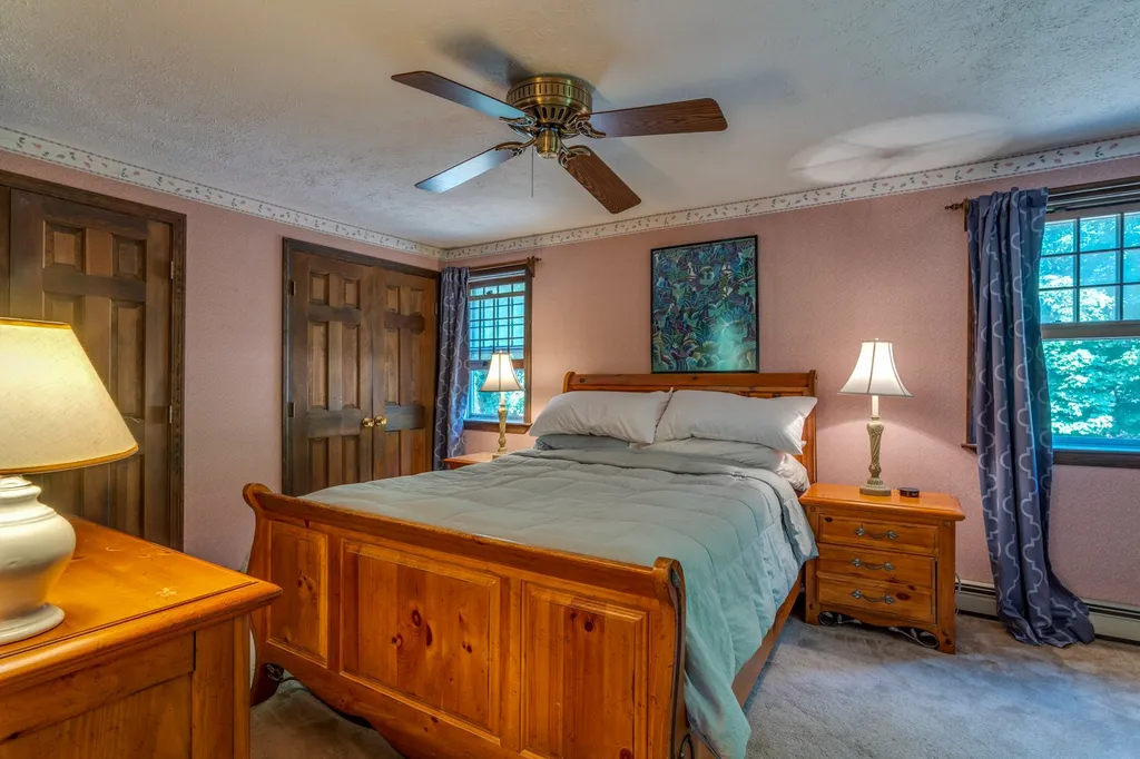 239 Post Road North Hampton NH 03862