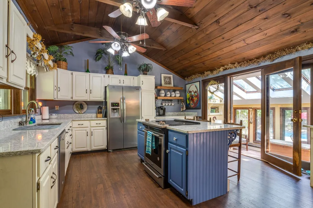 239 Post Road North Hampton NH 03862
