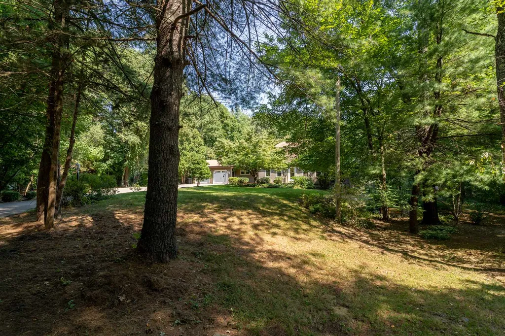 239 Post Road North Hampton NH 03862
